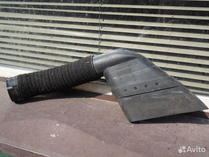 Воздухозаборник Рено Меган Сценик 2