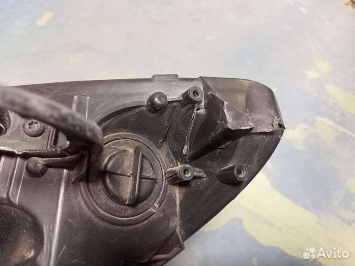 Фара передняя правая Peugeot 308