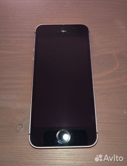 iPhone SE, 32 ГБ