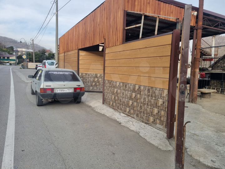 Гараж, > 30 м²