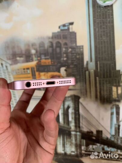 Телефон iPhone se