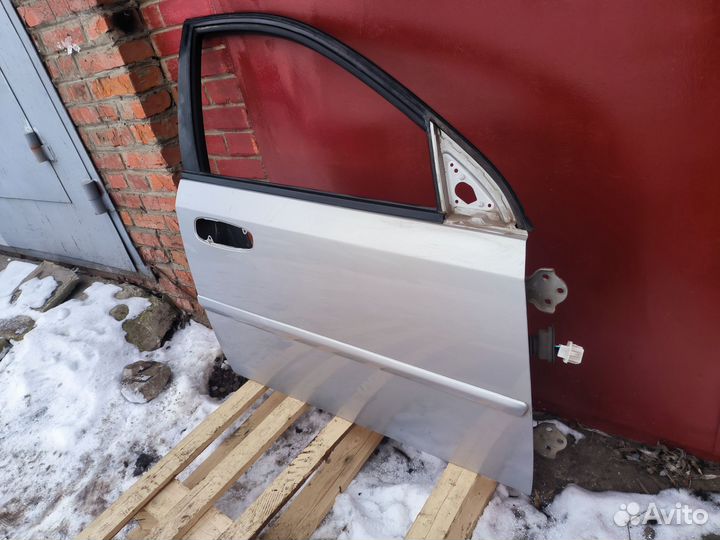 Передняя правая дверь Chevrolet Lacetti