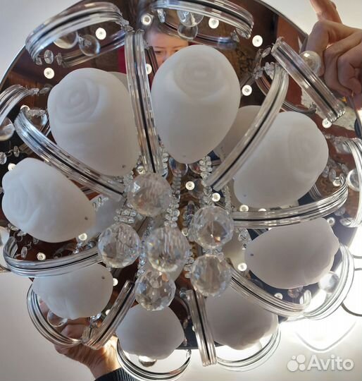 Продаю люстру б/у