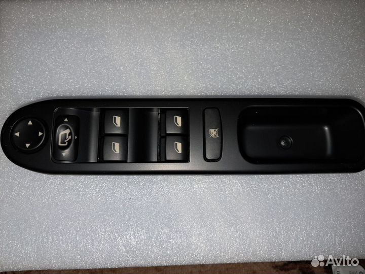 Блок управления стеклоподъемниками peugeot 307