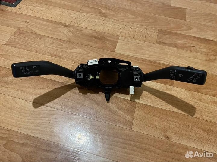 Cтрекоза, подрулевые переключатели рычажки Skoda