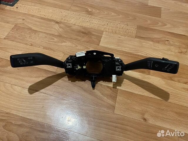 Cтрекоза, подрулевые переключатели рычажки Skoda