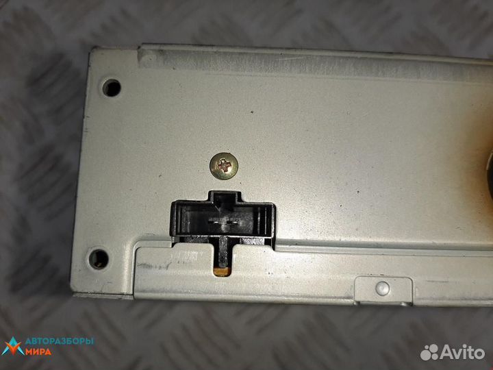 CD-чейнджер Volkswagen Golf 3 1999 1J0057119D