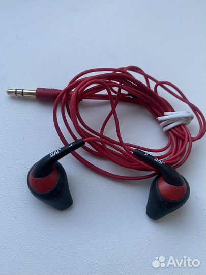 Спортивные наушники