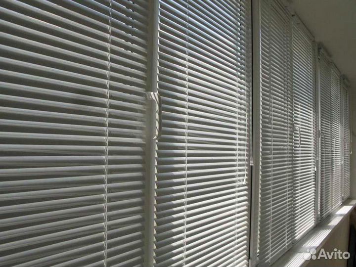 Жалюзи, шторы рулонные