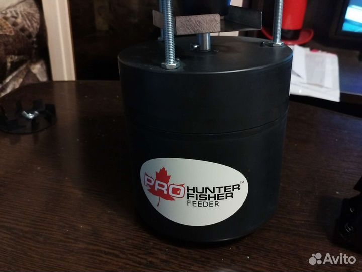 Автоматическая кормушка для животных Pro Hunter