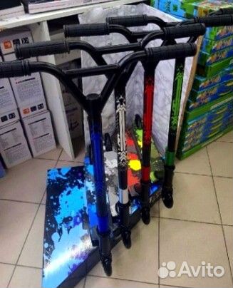 Трюковой самокат стильный