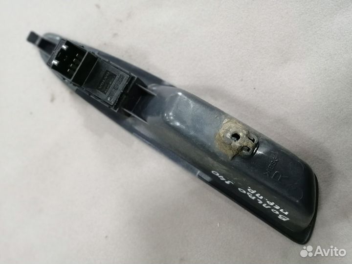 Кнопка стеклоподъемн.перед прав.Volvo S40 2001-04