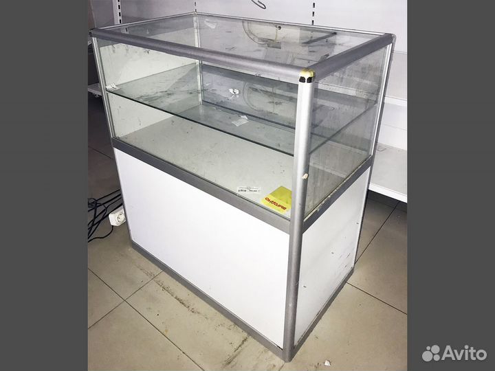 Прилавок из алюминиевого профиля со стеклом