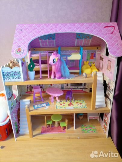 Домик кукольный