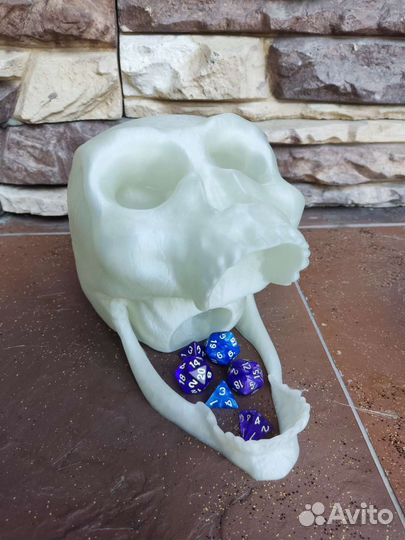 Декоративный череп Dice tower