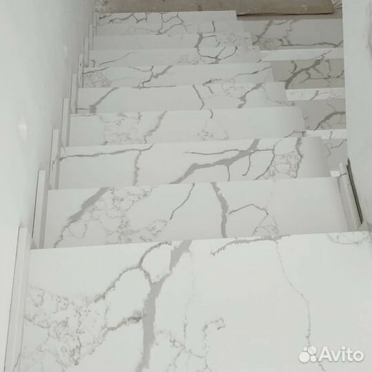 Акриловая лестница