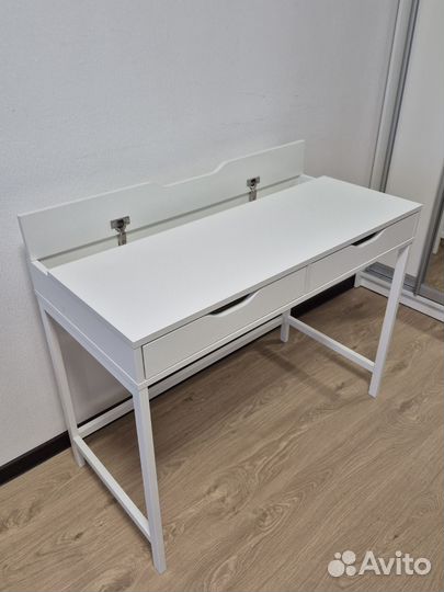 Письменный стол