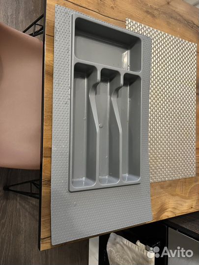 Лоток для столовых приборов и сушилка для посуды