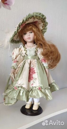 Кукла фарфоровая коллекционная Remeco
