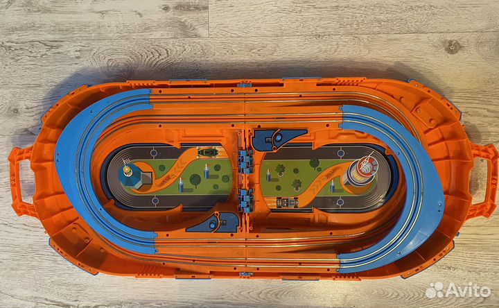 Трек Hot wheels
