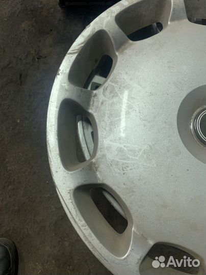 Колпак декоративный колеса XC70 S70 S80