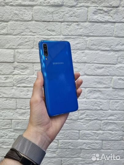 Samsung Galaxy A50, 4/64 ГБ