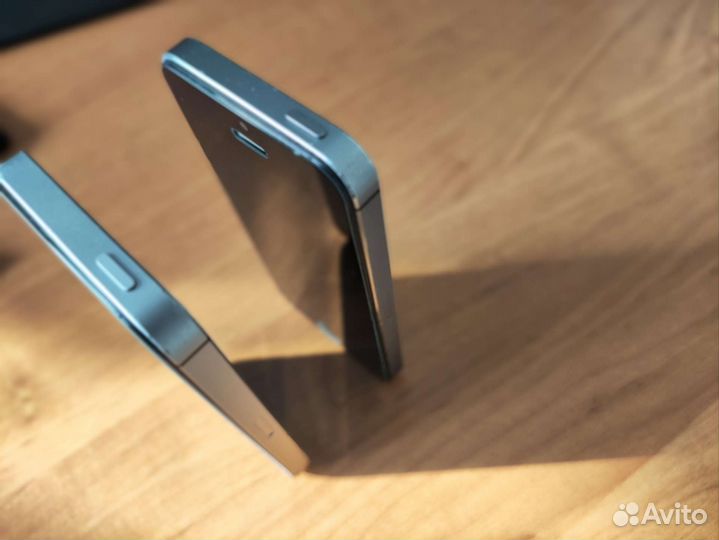 Телефон iPhone 5s