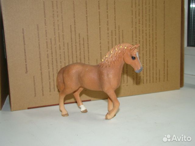 Фигурки лошадей