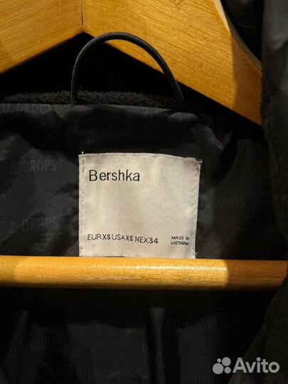 Пуховик bershka