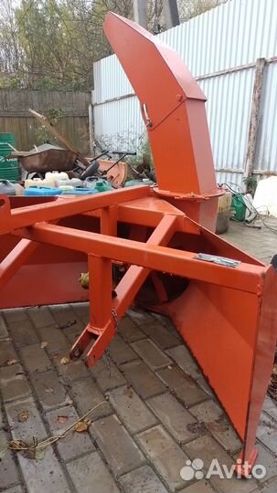 Роторный снегоуборщик минитрактора