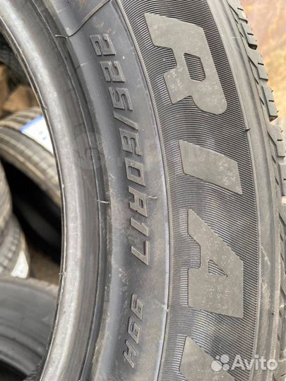 Triangle TR257 225/60 R17