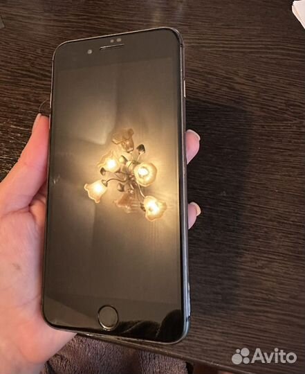 iPhone 8 Plus, 64 ГБ