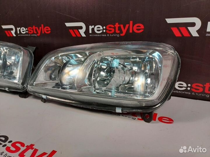 Фары Toyota RAV4 (XA10) 1997-2000 Светлые N1910