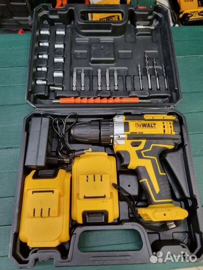 Аккумуляторная дрель шуруповерт dewalt