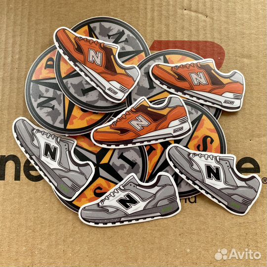 Значок New Balance 577