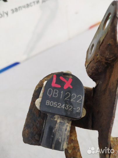 Датчик положения кузова задний правый Lexus Lx570