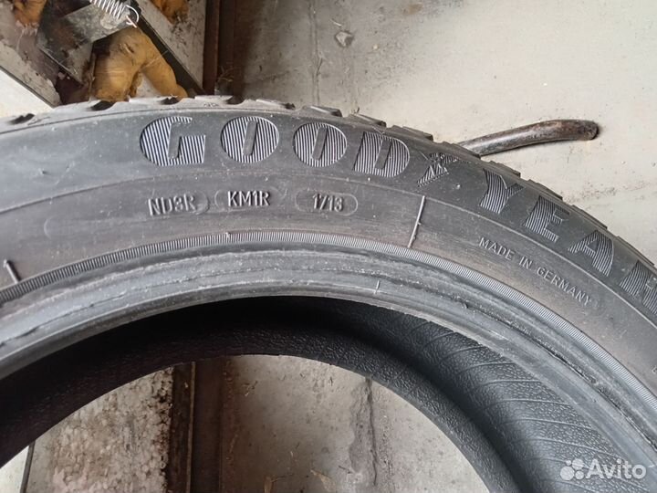Goodyear Ultragrip Ice Arctic 215/55 R17 98T