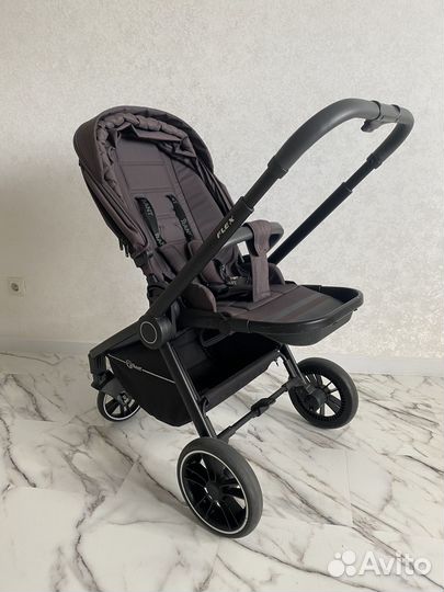 Коляска прогулочная с реверсивным блоком Rant Flex
