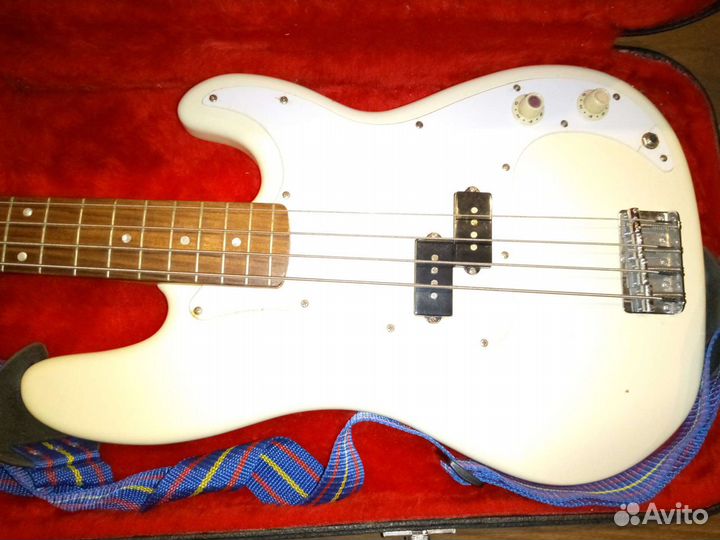 Бас гитара Fender Square