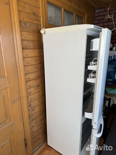 Продаю холодильник atlant двухкамерный