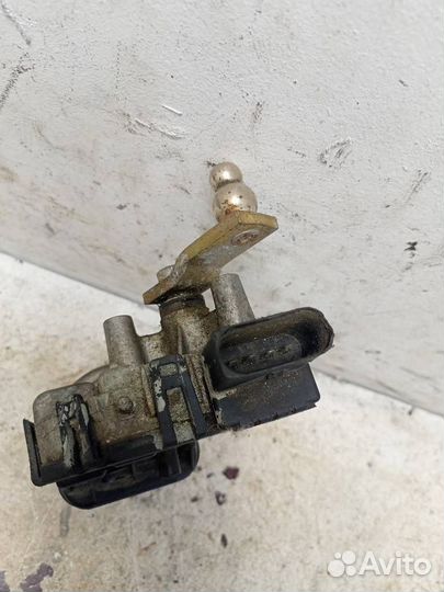 Моторчик стеклоочистителя передний