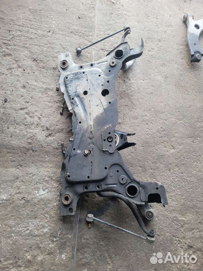 Подрамник Mazda 3 BK