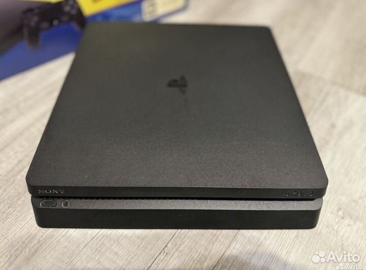 Sony PS4 slim 1 tb