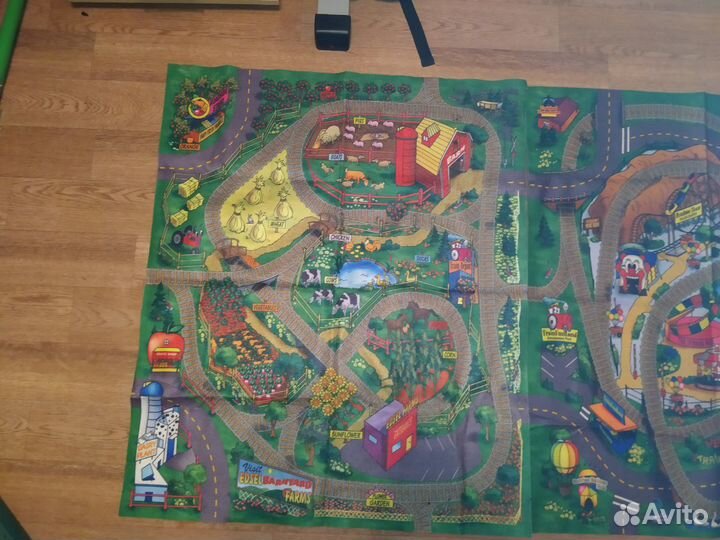 Машинка на пульте, игров.коврики, магнитн. книга