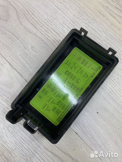 Крышка блока предохранителей Chevrolet aveo 250