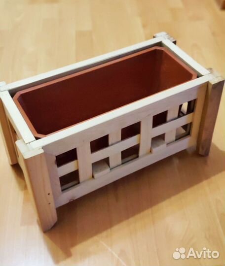 Кашпо из дерева