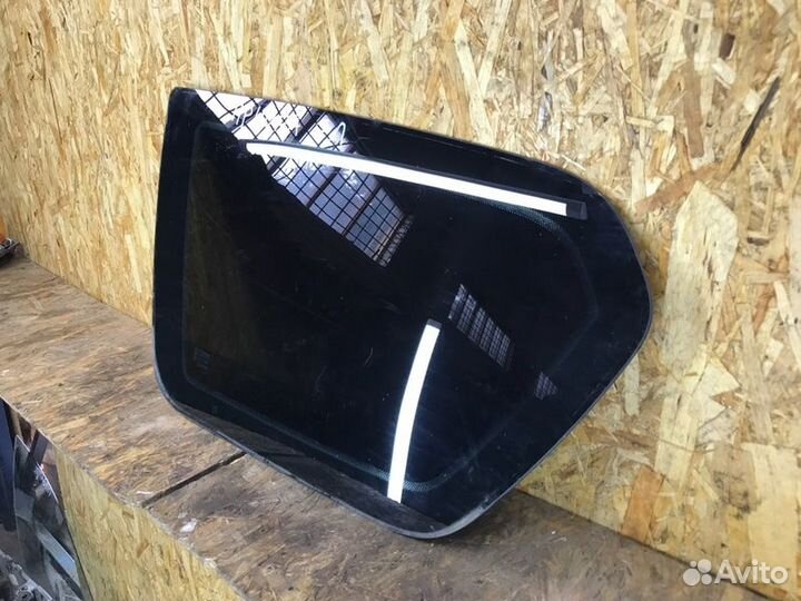 Форточка кузова задняя левая LADA Priora универсал