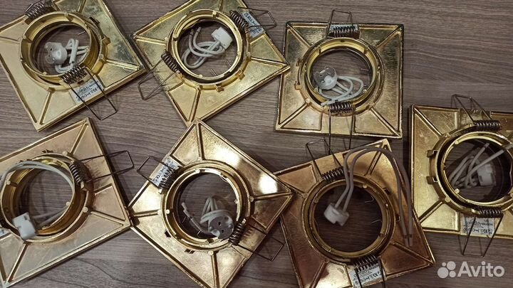 Светильник потолочный встраиваемый