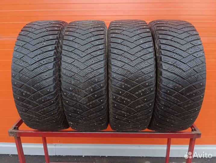 Goodyear UltraGrip Ice Arctic SUV 265/65 R17 112V