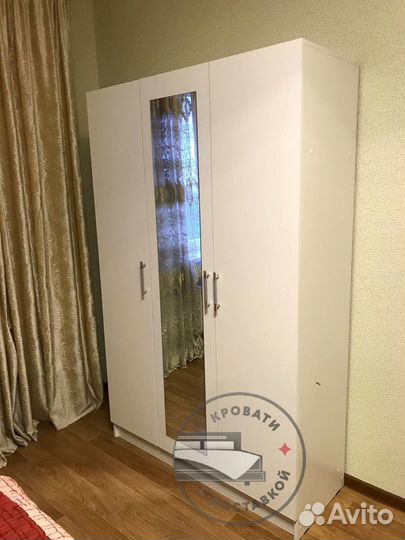 Шкаф распашной